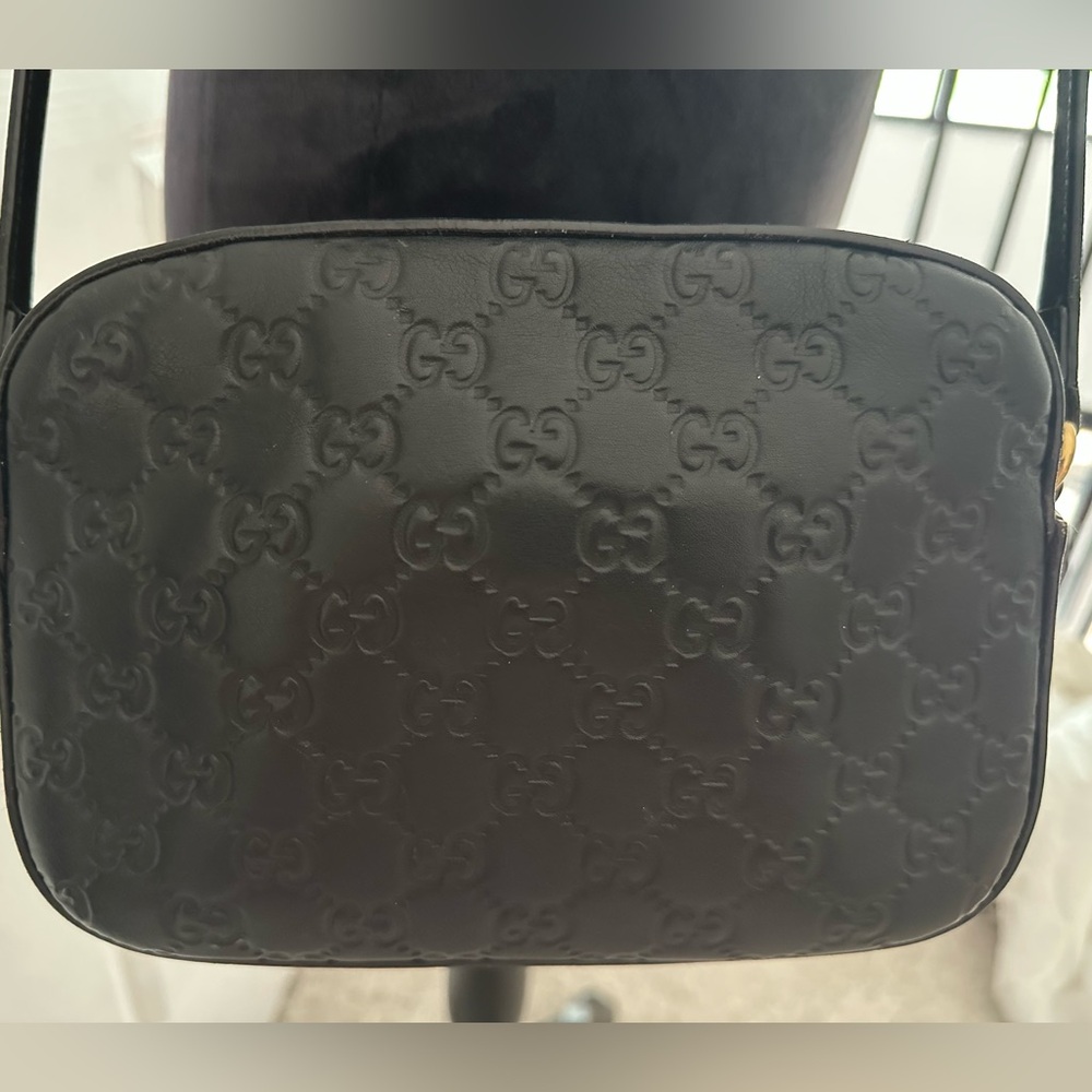 GUCCI Guccissima Small Signature Camera Bag - Picture 3 of 16
